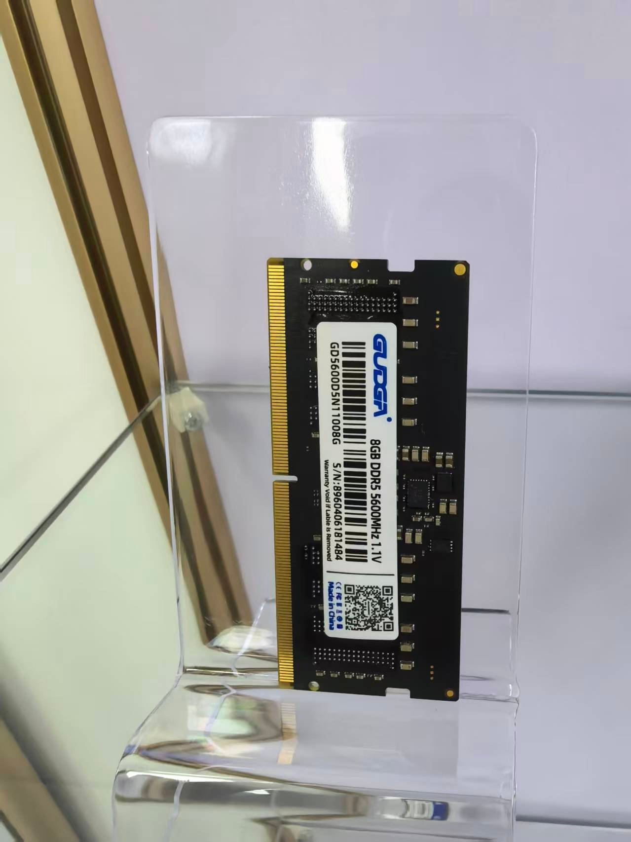 Pasaran storan pada Julai 2026 menunjukkan perbezaan yang ketara: harga SSD stabil manakala harga DDR5 terus meningkat, mencapai paras tertinggi baharu.